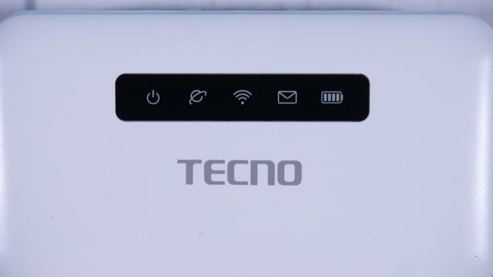 Мобільний маршрутизатор TECNO TR118 4G-LTE, 1x3FF SIM, 1xFE LAN, 1xmicro-USB, 2600mAh bat. (4895180763953)