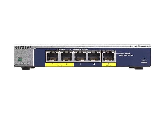 Коммутатор NETGEAR GS105PE PoE pass-thru 2xGE PSE 1xGE PD 2xGE управляемый L2 (GS105PE-10000S)