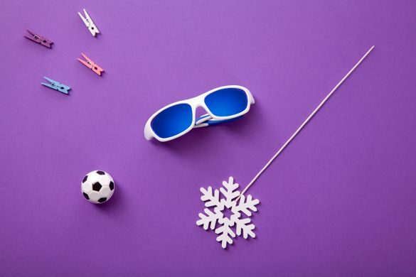 Детские солнцезащитные очки Koolsun бело-голубые серии Sport (Размер: 3+) (KS-SPWHSH003)